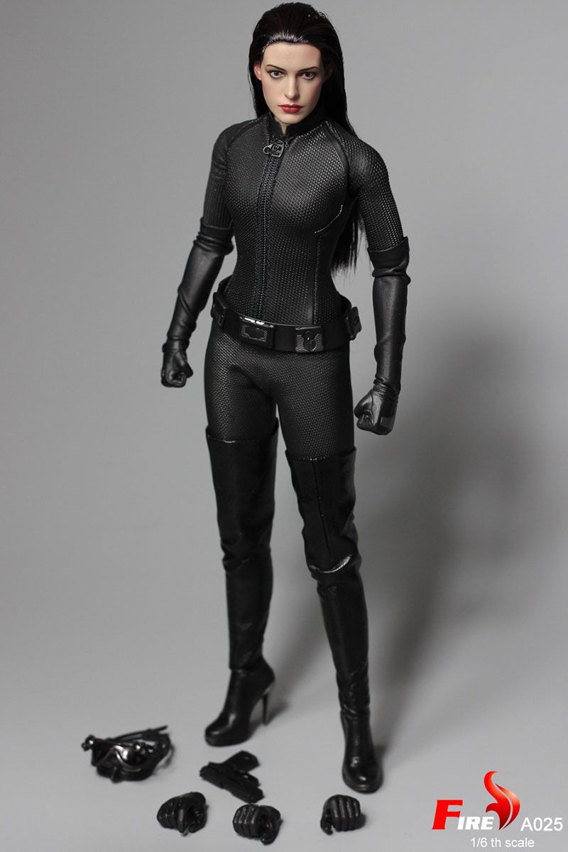 Load image into Gallery viewer, The Dark Knight - Catwoman - Female Head Sculpt
