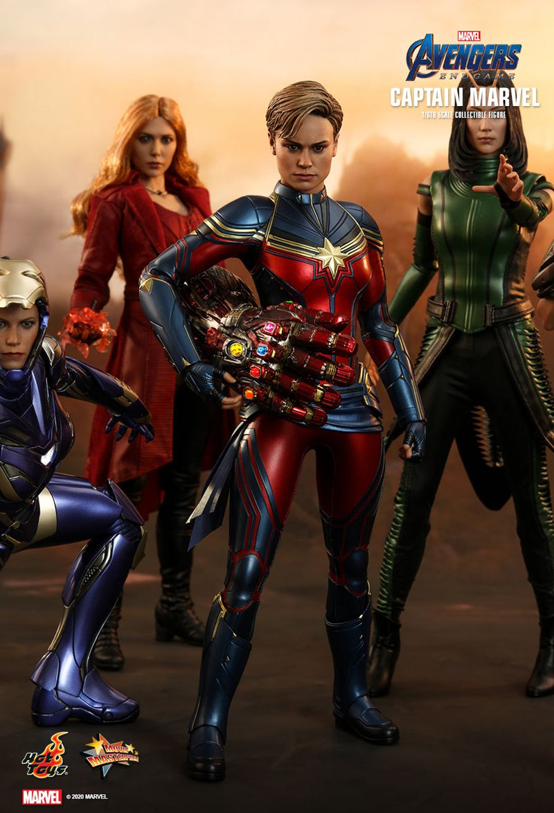 Load image into Gallery viewer, Avengers: Endgame - Captain Marvel - MINT IN BOX
