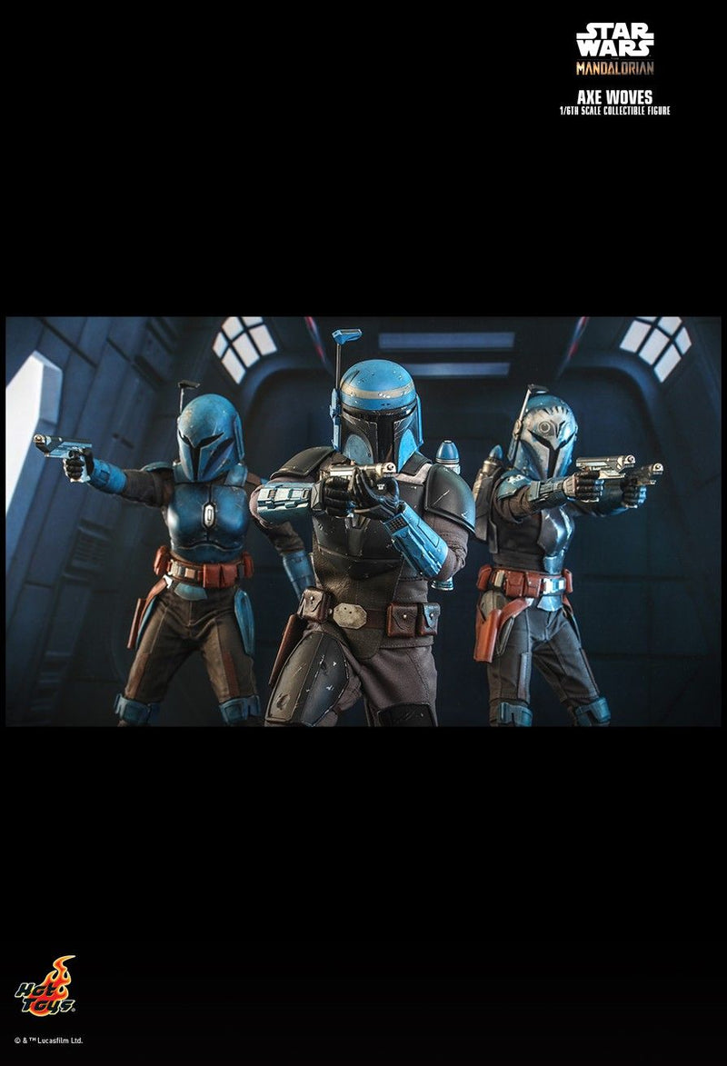 Load image into Gallery viewer, Star Wars: The Mandalorian - Axe Woves - MINT IN BOX
