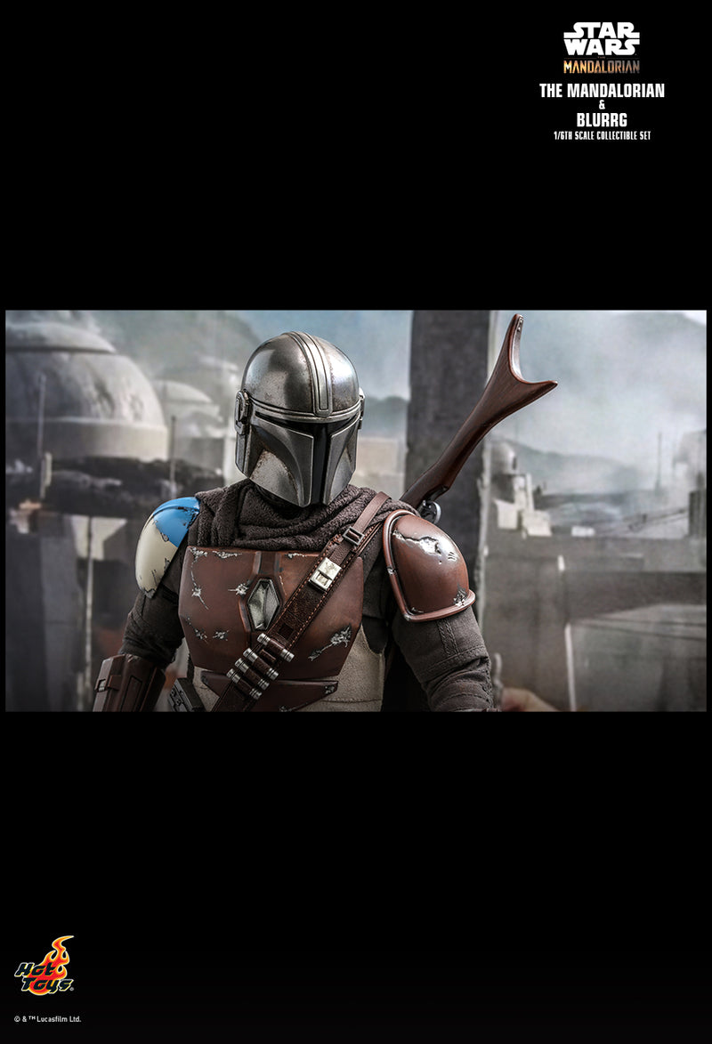 Load image into Gallery viewer, Star Wars - The Mandalorian &amp; Blurrg - MINT IN BOX
