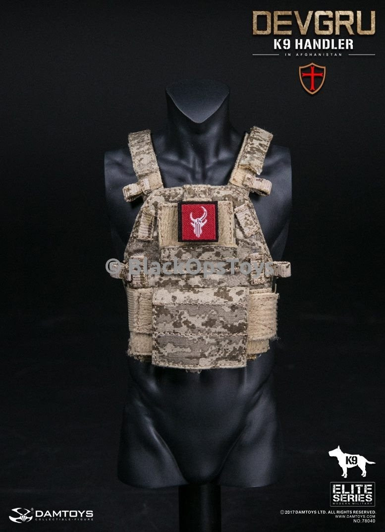 Load image into Gallery viewer, Navy Seal DEVGRU K9 Handler in Afghanistan WITH DOG Mint in Box
