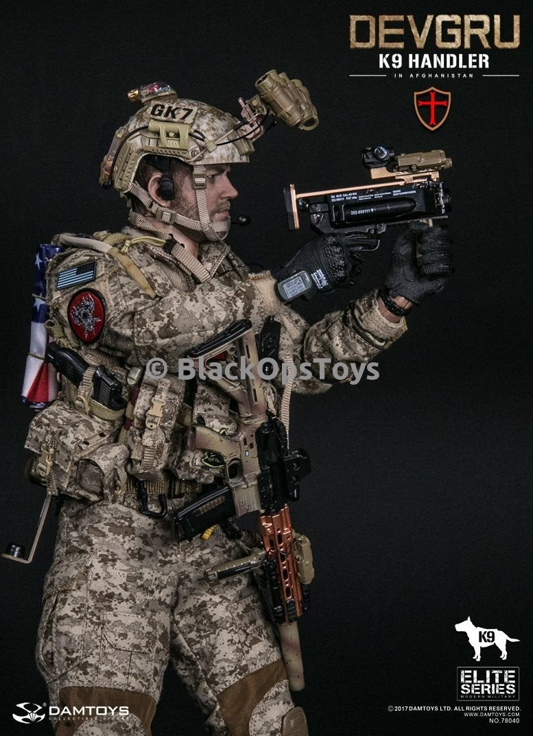 Load image into Gallery viewer, Navy Seal DEVGRU K9 Handler in Afghanistan WITH DOG Mint in Box
