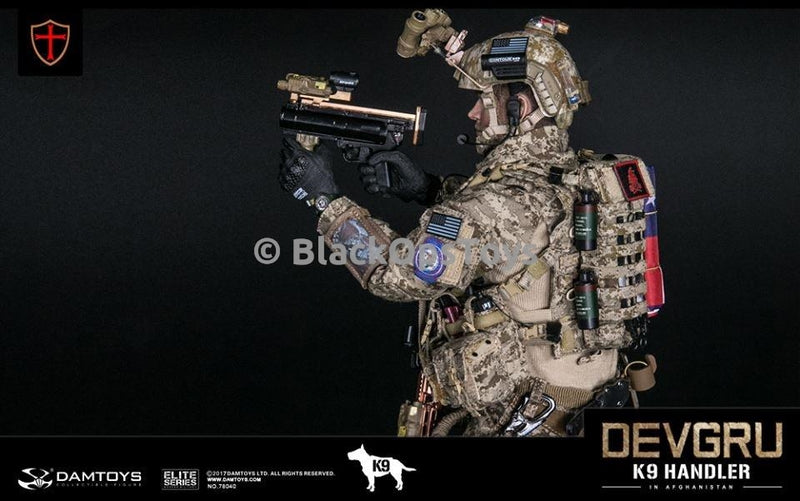 Load image into Gallery viewer, Navy Seal DEVGRU K9 Handler in Afghanistan WITH DOG Mint in Box
