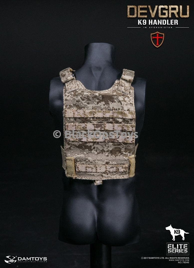 Load image into Gallery viewer, Navy Seal DEVGRU K9 Handler in Afghanistan WITH DOG Mint in Box
