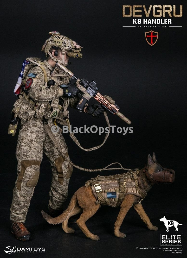 Load image into Gallery viewer, Navy Seal DEVGRU K9 Handler in Afghanistan WITH DOG Mint in Box
