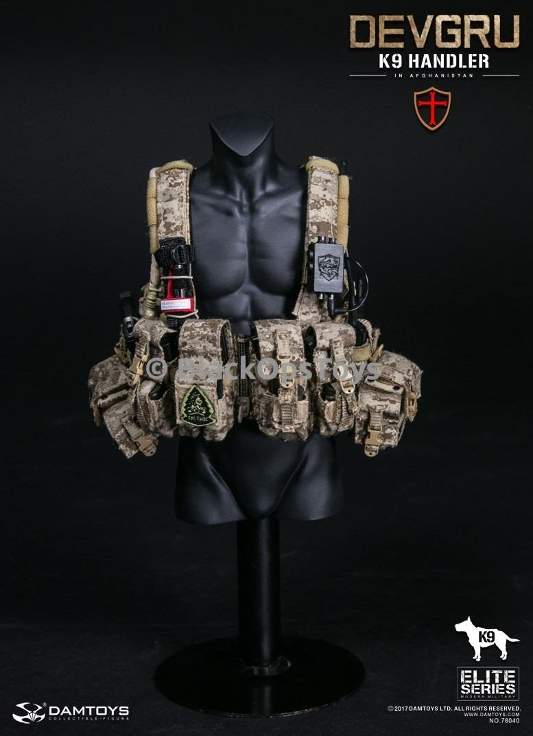 Load image into Gallery viewer, Navy Seal DEVGRU K9 Handler in Afghanistan WITH DOG Mint in Box
