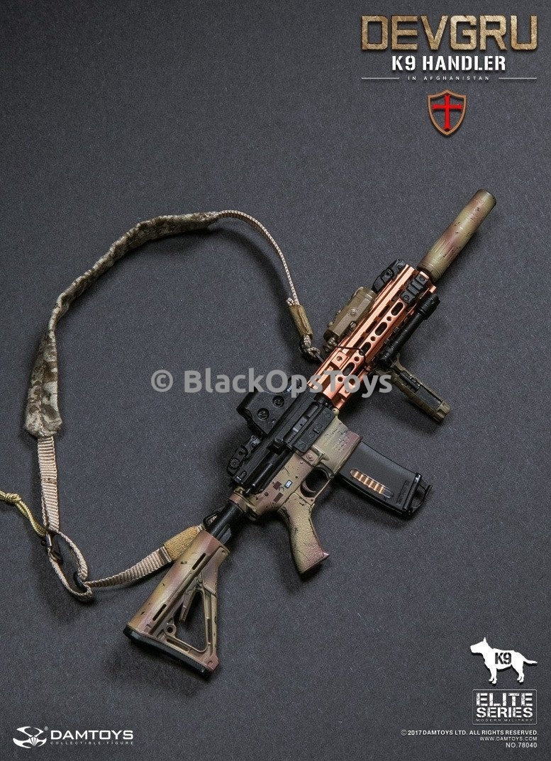 Load image into Gallery viewer, Navy Seal DEVGRU K9 Handler in Afghanistan WITH DOG Mint in Box
