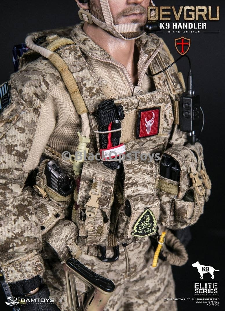Load image into Gallery viewer, Navy Seal DEVGRU K9 Handler in Afghanistan WITH DOG Mint in Box
