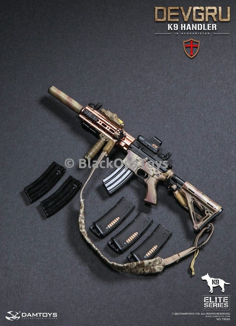 Load image into Gallery viewer, Navy Seal DEVGRU K9 Handler in Afghanistan WITH DOG Mint in Box
