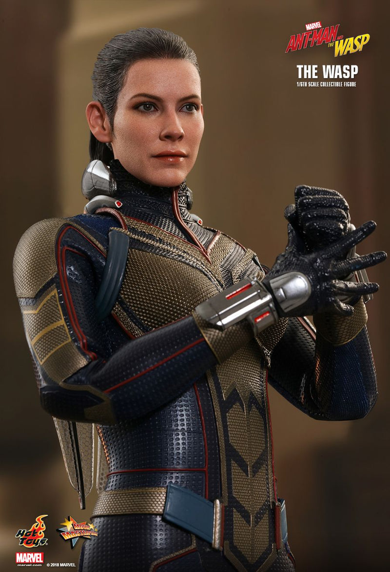 Load image into Gallery viewer, Ant-Man &amp; The Wasp - The Wasp - MINT IN BOX
