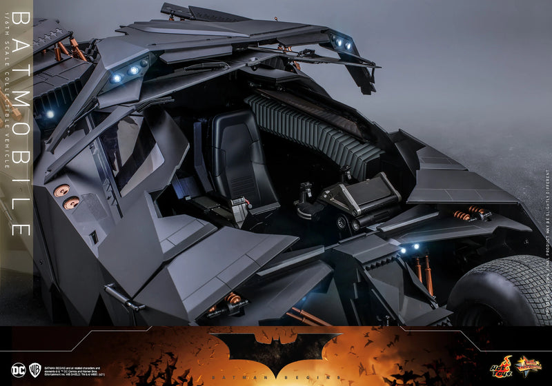 Load image into Gallery viewer, The Dark Knight Rises - Batman w/Batmobile COMBO - MINT IN BOX

