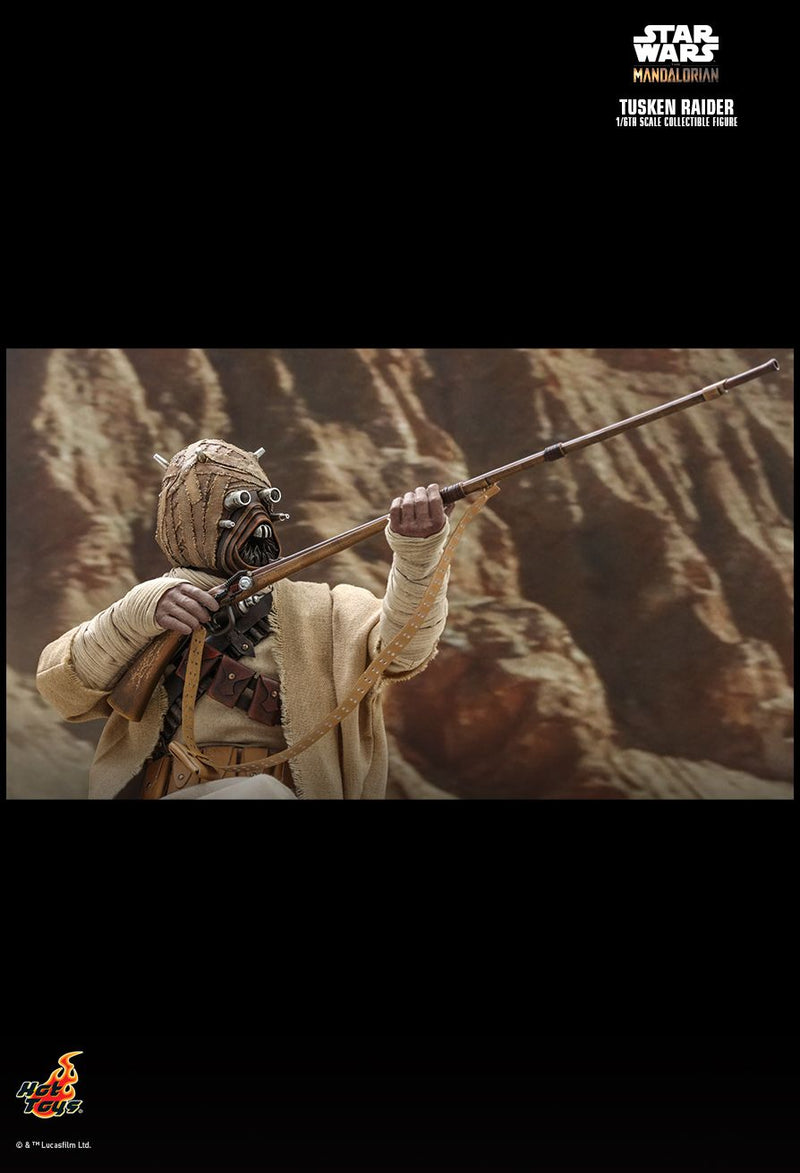 Load image into Gallery viewer, Star Wars - The Mandalorian - Tusken Raider - MINT IN BOX
