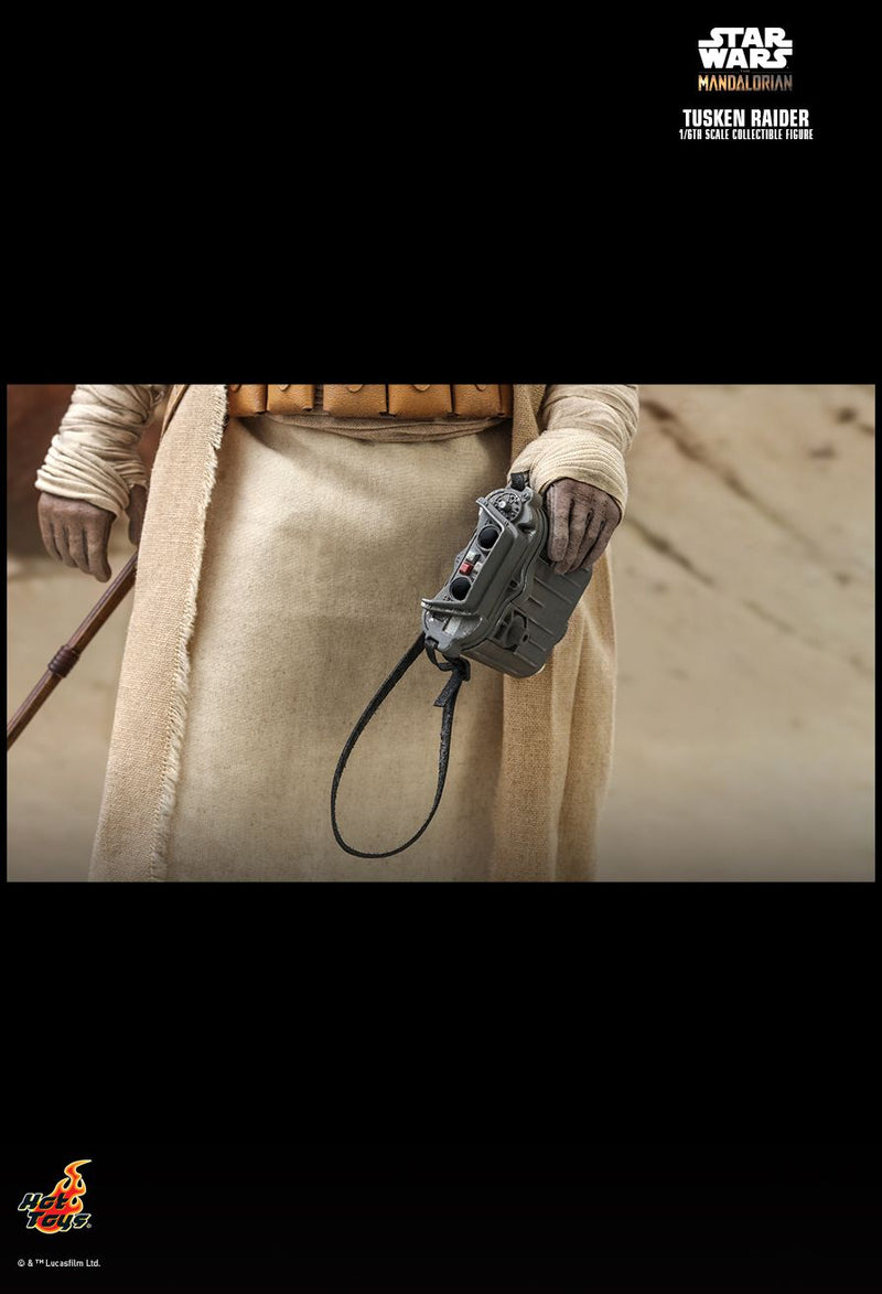Load image into Gallery viewer, Star Wars - The Mandalorian - Tusken Raider - MINT IN BOX
