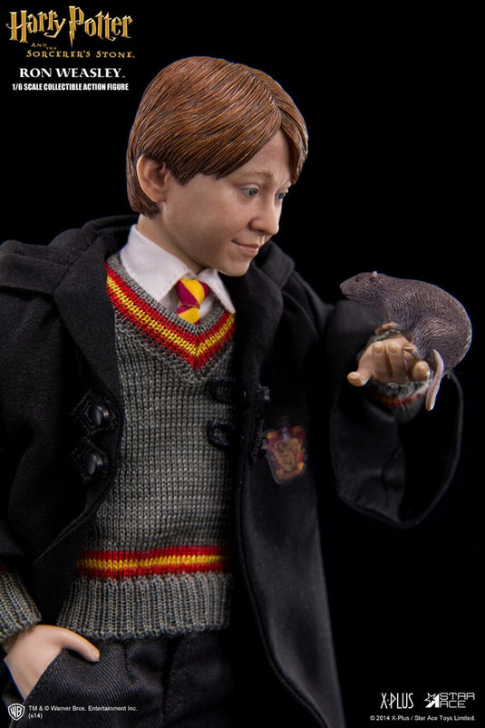 Harry Potter - Ron Weasley - Holding Wand Hand Set w/Wand