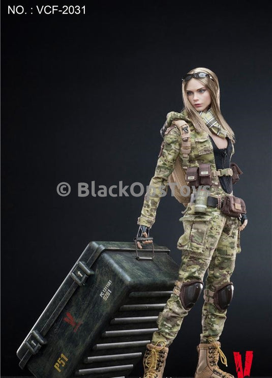 Multicam Camouflage Women Soldier VILLA Female Brown Pouches x2