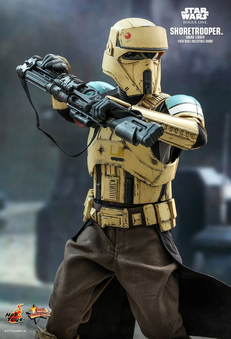 Load image into Gallery viewer, Star Wars - Shoretrooper - Weathered Gloved Hand Set w/Forearm Armor
