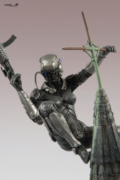Load image into Gallery viewer, Hellgate London - Hunter Statue 924/1000 - MINT IN BOX
