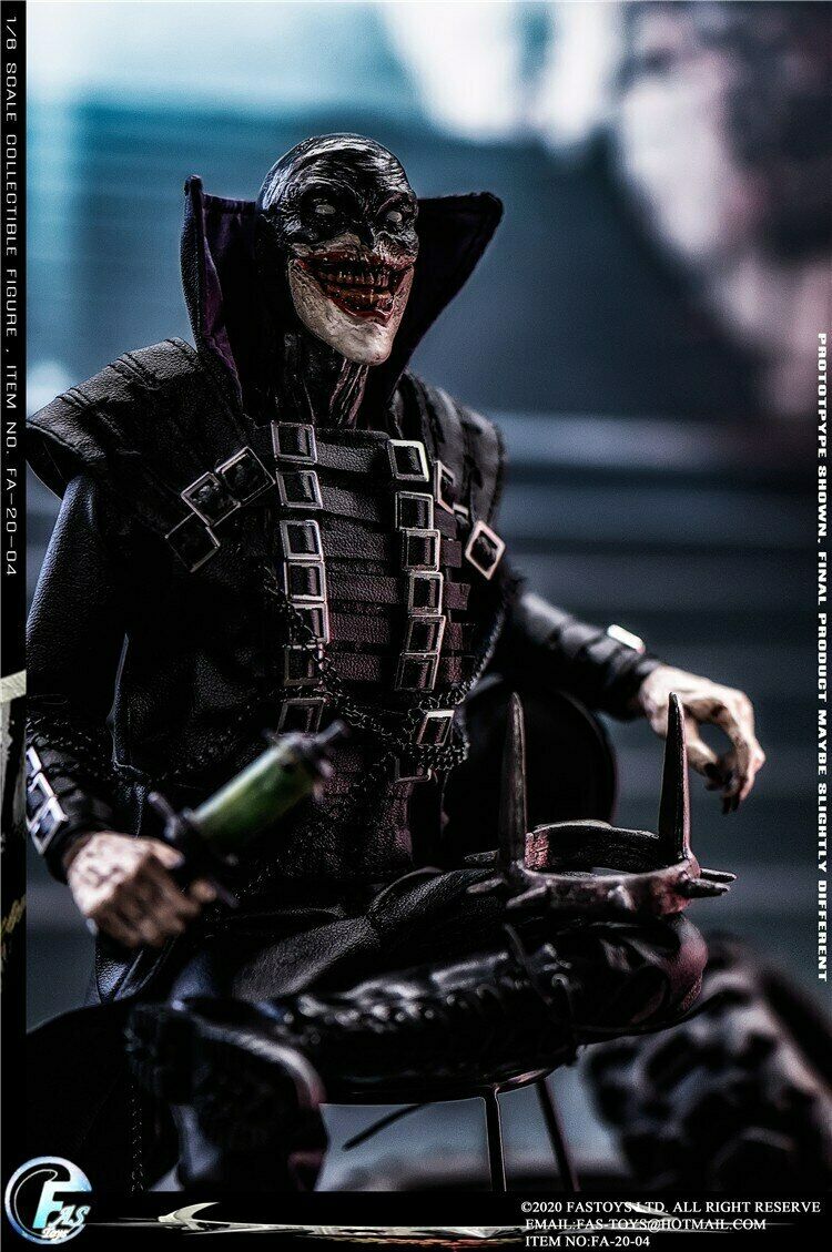 Load image into Gallery viewer, The Batman Who Laughs - Bat Dart w/Knife
