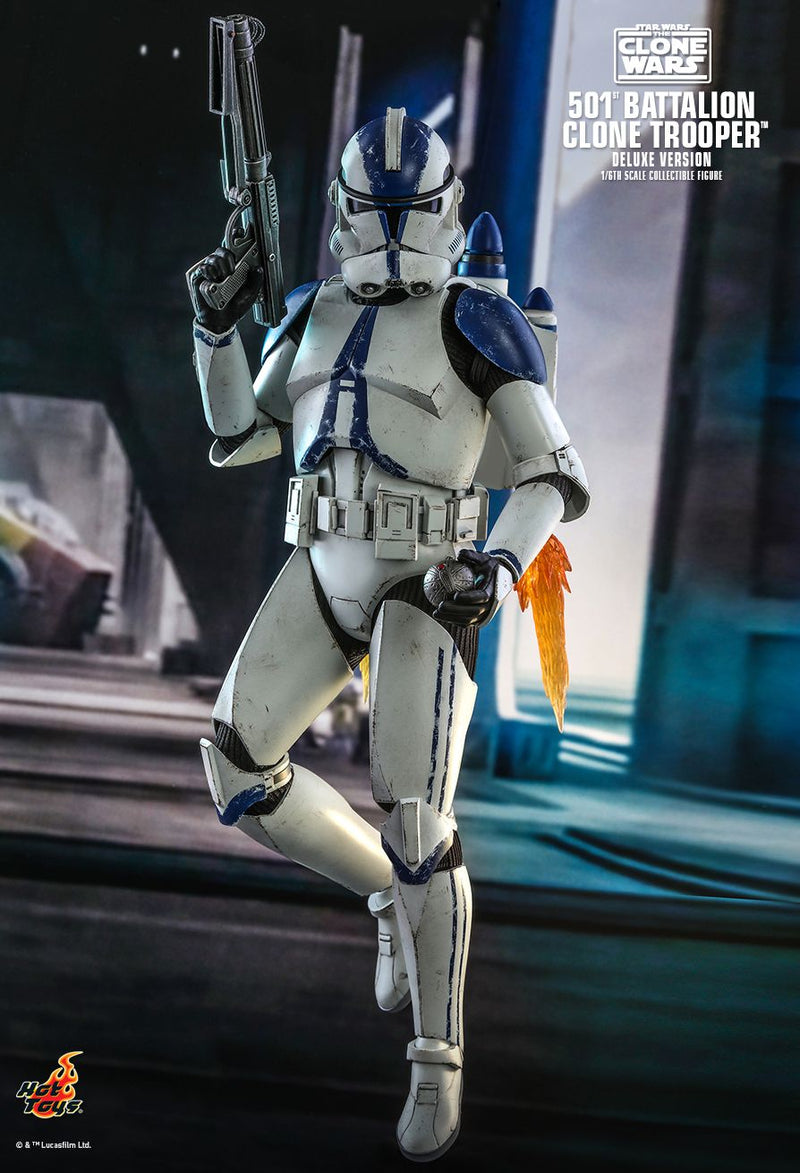 Load image into Gallery viewer, Star Wars - 501st Battalion Clone Trooper Deluxe - MINT IN BOX
