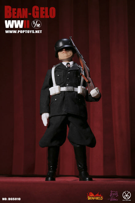 1/12 - WWII - German Soldier 2 - White Suspends & Belt