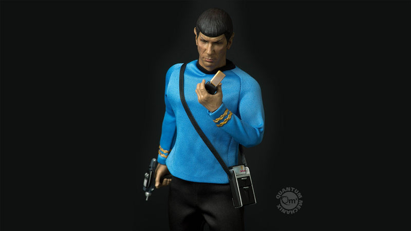 Load image into Gallery viewer, Star Trek - Spock - Male Phaser Holding Hand Set
