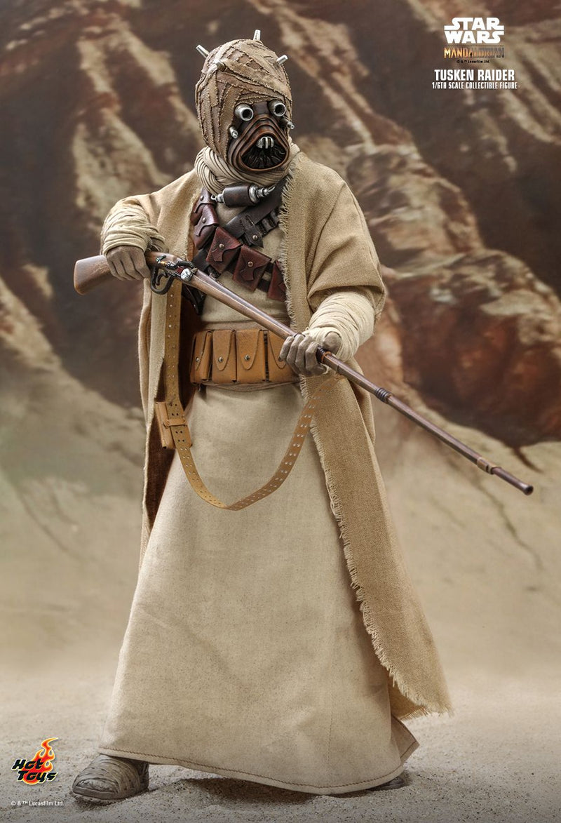 Load image into Gallery viewer, Star Wars - The Mandalorian - Tusken Raider - MINT IN BOX
