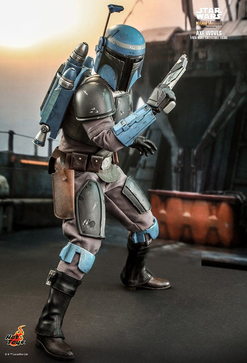 Load image into Gallery viewer, Star Wars: The Mandalorian - Axe Woves - MINT IN BOX
