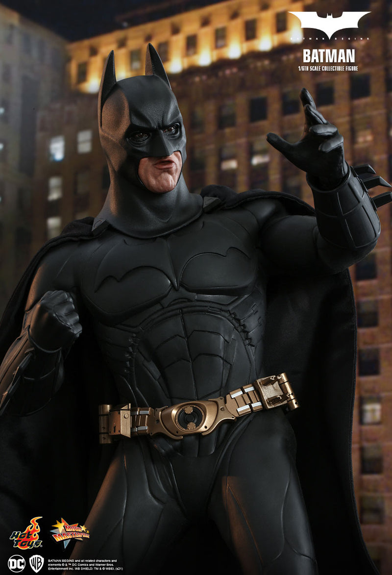 Load image into Gallery viewer, Batman Begins - Batman - MINT IN BOX
