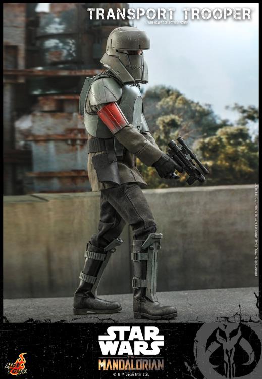 Load image into Gallery viewer, Star Wars - The Mandalorian - Transport Trooper - MINT IN BOX
