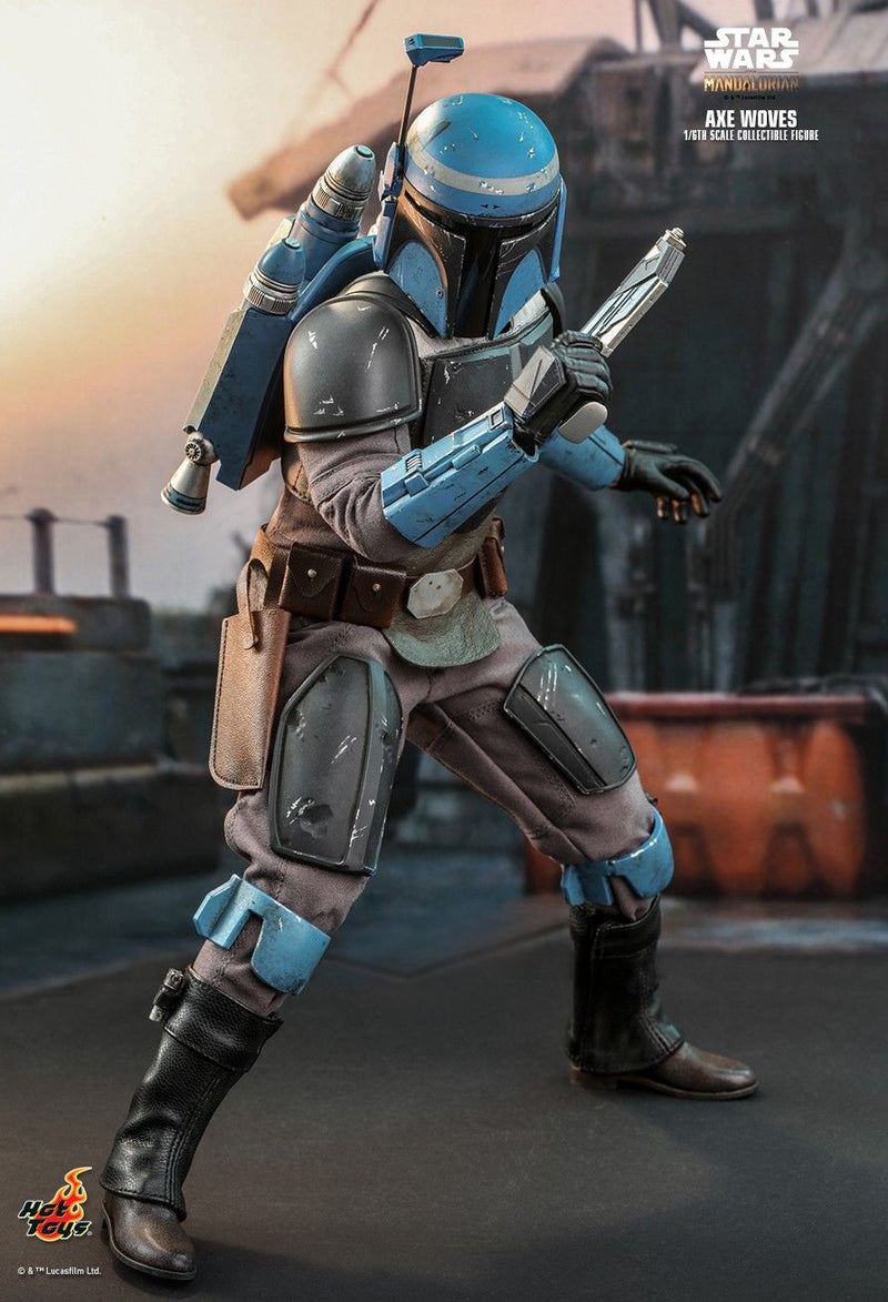 Load image into Gallery viewer, Star Wars: The Mandalorian - Axe Woves - MINT IN BOX
