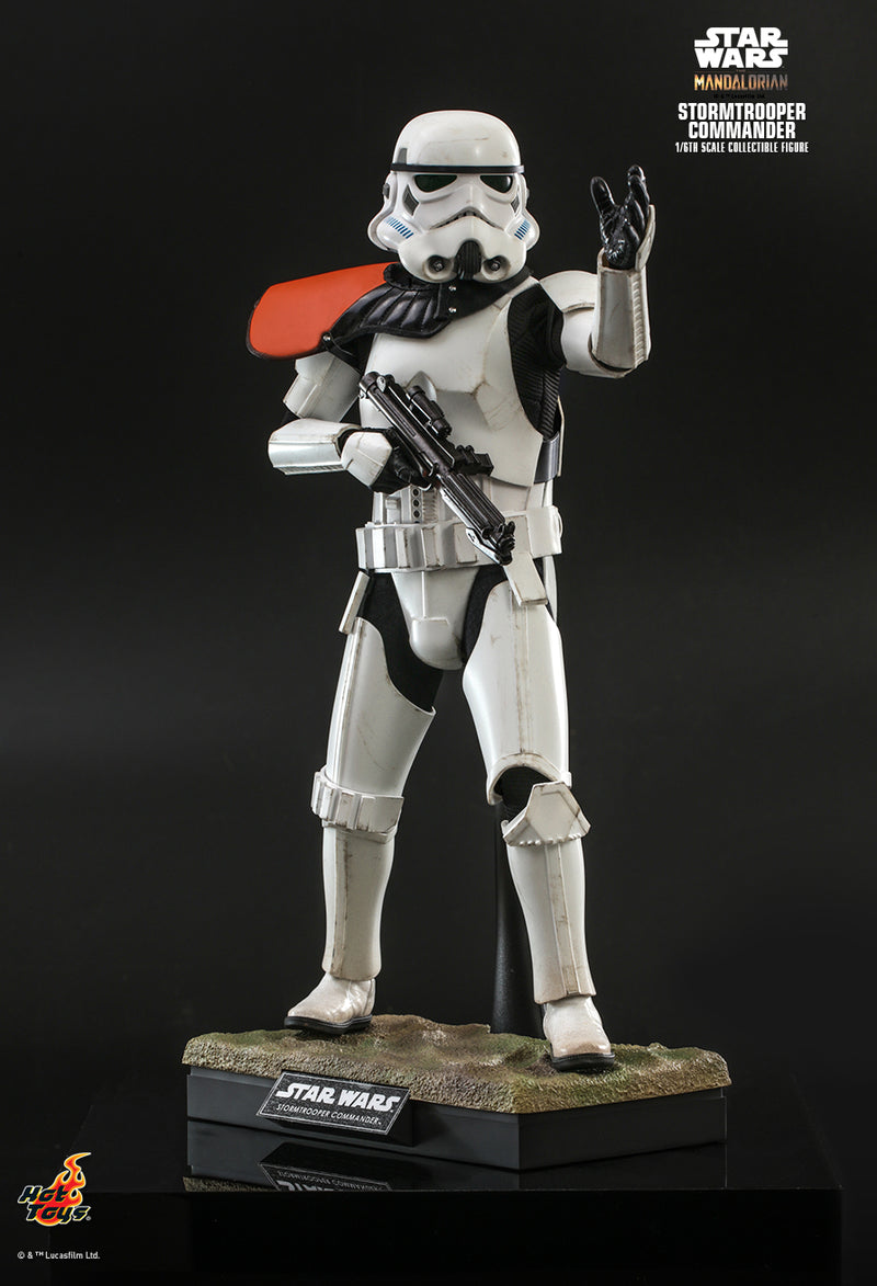 Load image into Gallery viewer, Star Wars - Mandalorian - Stormtrooper Commander - MINT IN BOX
