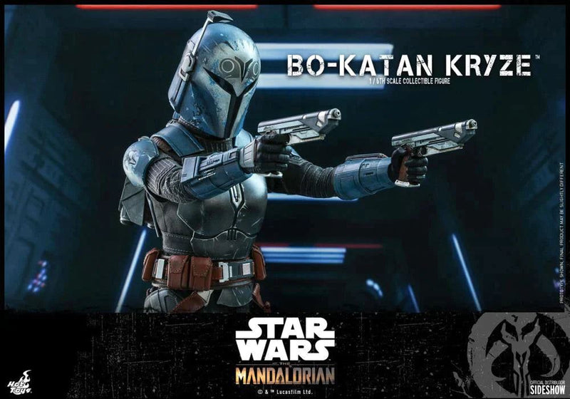 Load image into Gallery viewer, Star Wars Bo Katan - Blue Female Gauntlets w/Blade &amp; Grapple

