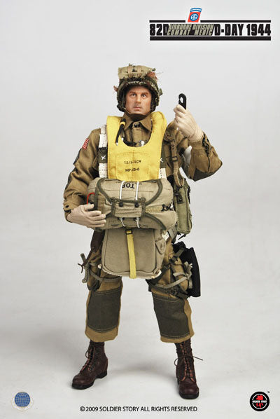 Load image into Gallery viewer, WWII - US 82nd Airborne Division Combat Medic D-Day - MINT IN BOX
