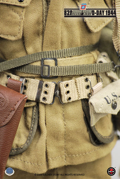 Load image into Gallery viewer, WWII - US 82nd Airborne Division Combat Medic D-Day - MINT IN BOX
