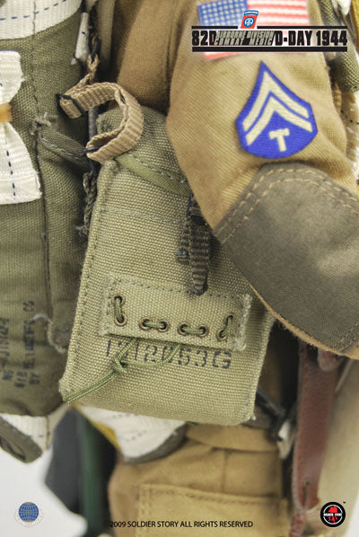 Load image into Gallery viewer, WWII - US 82nd Airborne Division Combat Medic D-Day - MINT IN BOX
