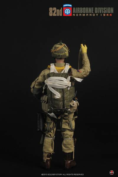 WWII - Normandy 82nd Division - Parachute Set