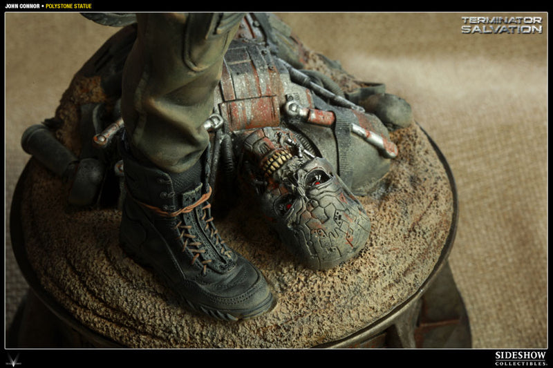 Load image into Gallery viewer, 1/4 Scale - Terminator Salvation - John Connor - MIOB (READ DESC)

