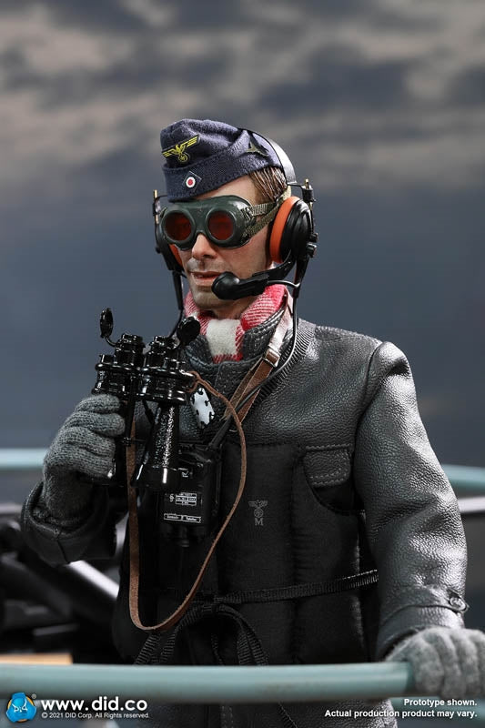WWII - German Seaman - Black Binoculars w/Leather Like Strap