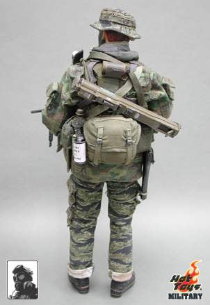Load image into Gallery viewer, U.S. Navy Seal - Male Face Painted Head Sculpt
