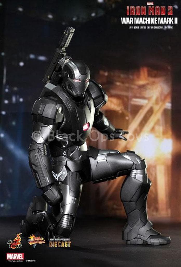 Load image into Gallery viewer, Iron Man 3 Diecast Metal War Machine Mark II Mint In Box
