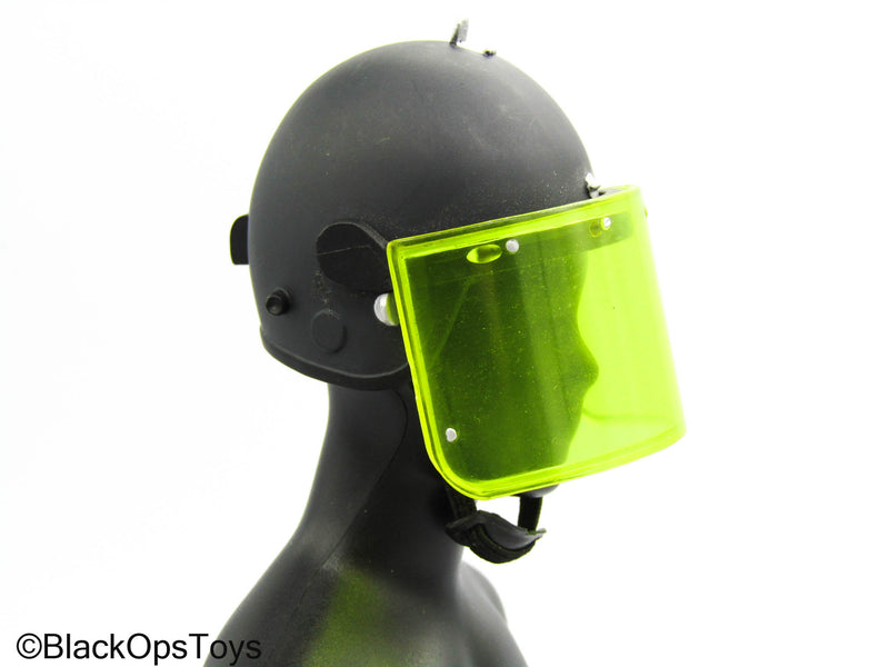 Load image into Gallery viewer, Black Riot Helmet w/Visor
