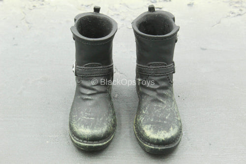 CIA Operative - Black Boots (Peg Type)