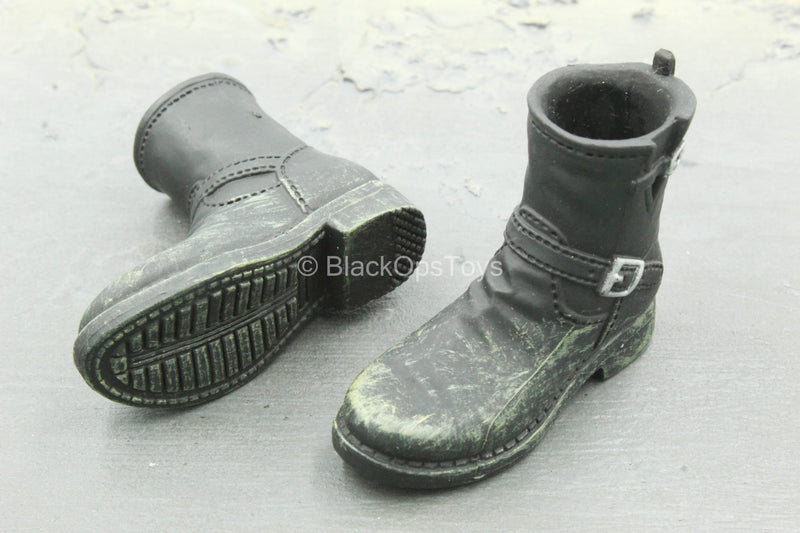 Load image into Gallery viewer, CIA Operative - Black Boots (Peg Type)
