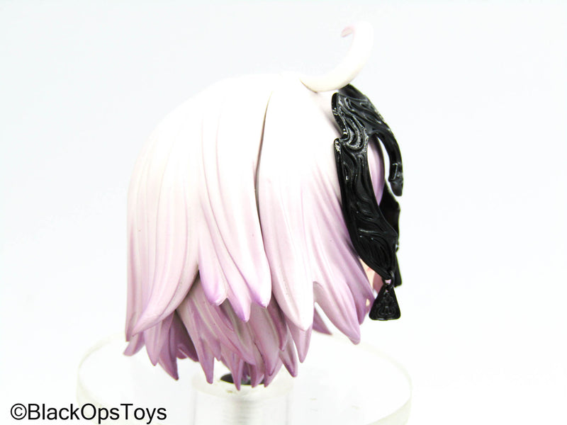 Load image into Gallery viewer, Joan Of Arc - Anime Head Sculpt w/Metal Crown &amp; Pink Hair
