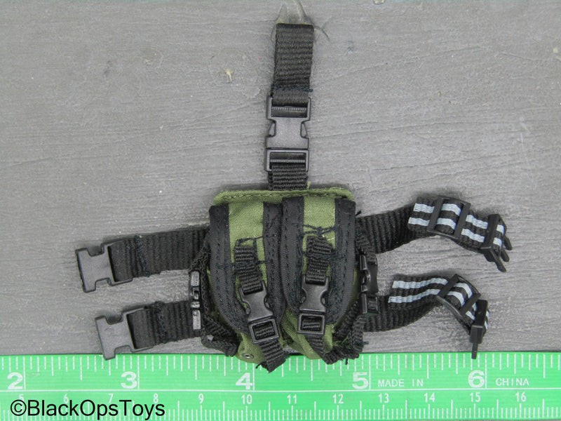Load image into Gallery viewer, Hot Toys - Green Drop Leg Double Cell Pouch
