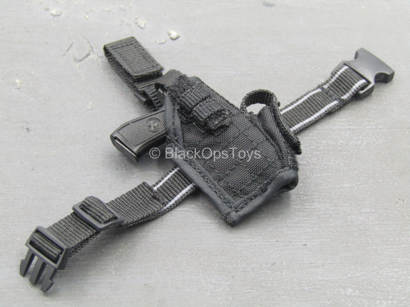 Load image into Gallery viewer, Chinese People&#39;s Armed Police - QSZ 92 Pistol w/Drop Leg Holster
