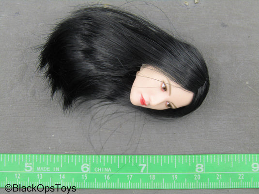 Female Head Sculpt w/Black Hair