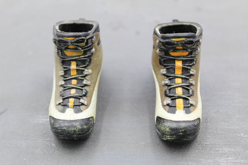 Load image into Gallery viewer, Private Military Contractor - Black &amp; Brown Boots (Foot Type)
