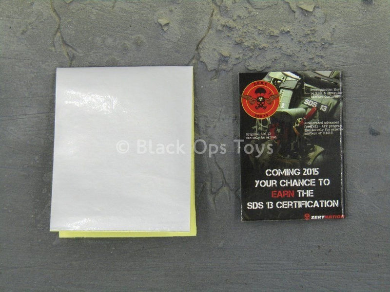 Load image into Gallery viewer, The Zombie Survivor - Magazine &amp; Grey Tape Set
