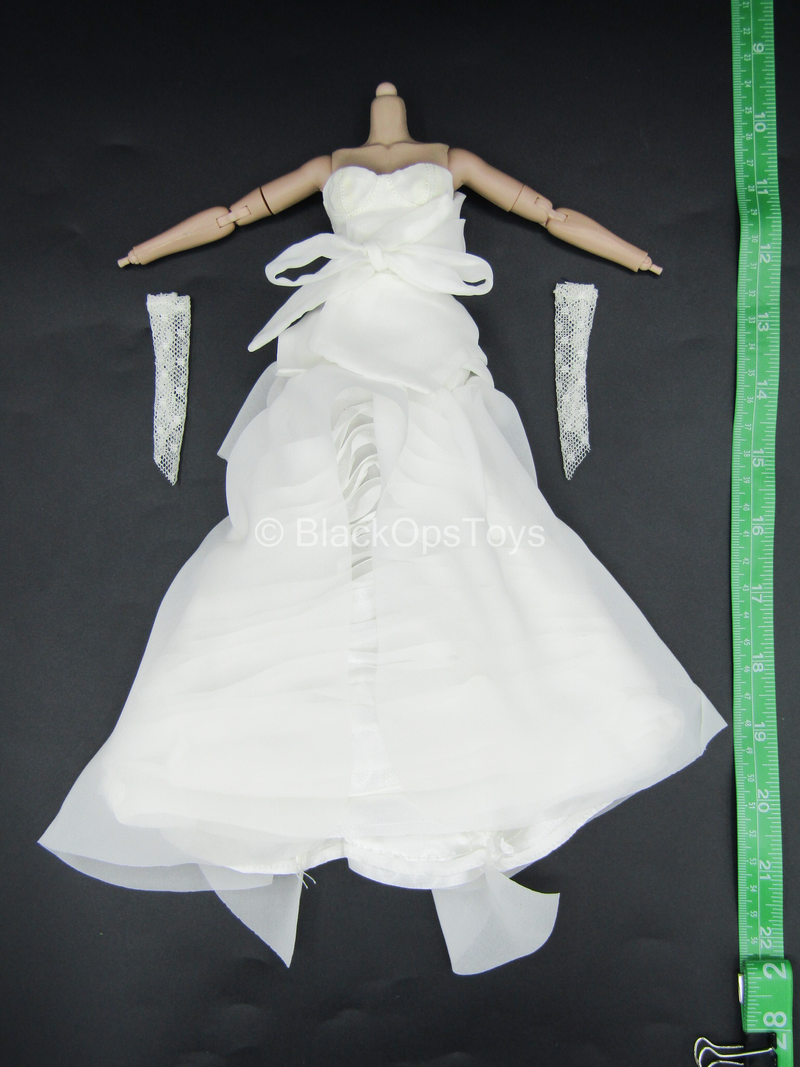 Load image into Gallery viewer, White Female Bridal Dress Set
